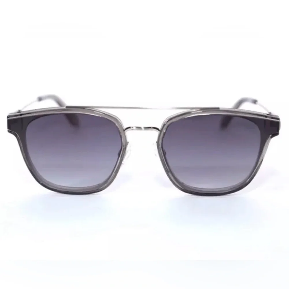 Closeout!▪️NWT Quay Australia Getaway Metal Gray Smoke Sunglasses New in Case